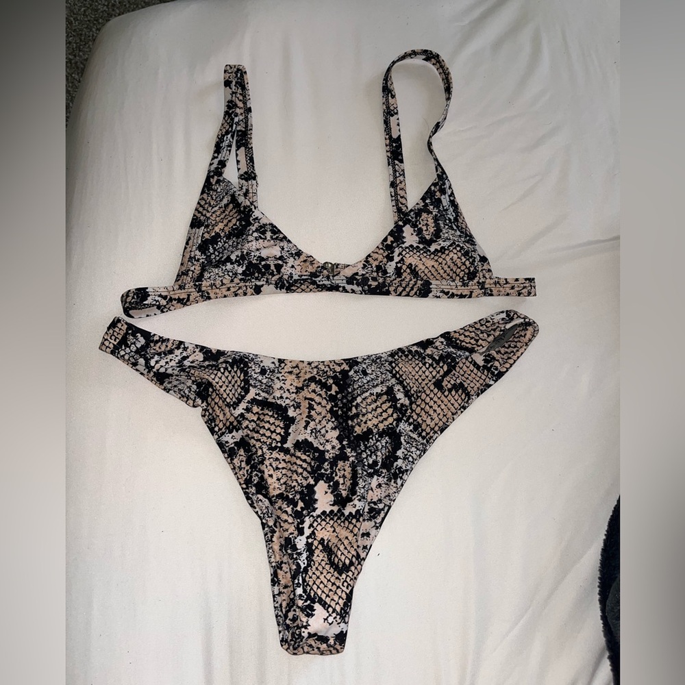 Bathing suit